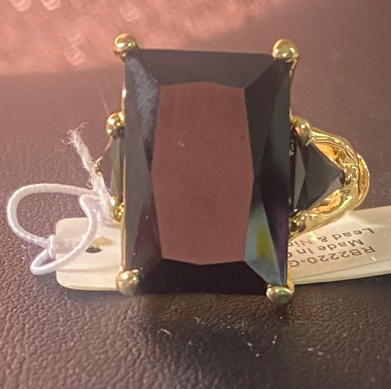 Gold onyx chunky ring